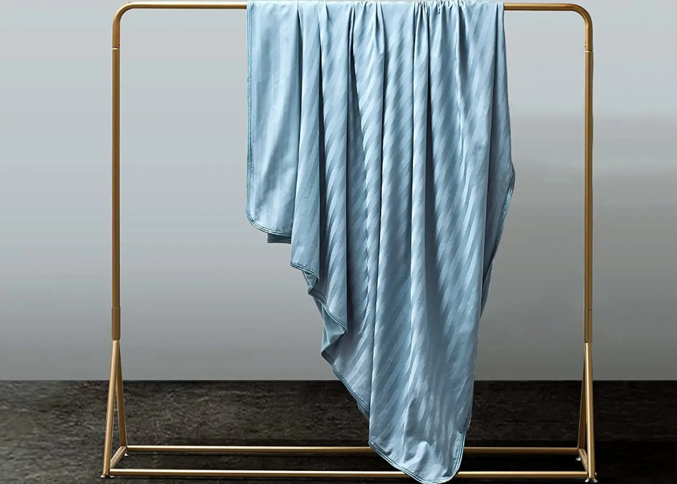 Elegear Cooling Blanket Review