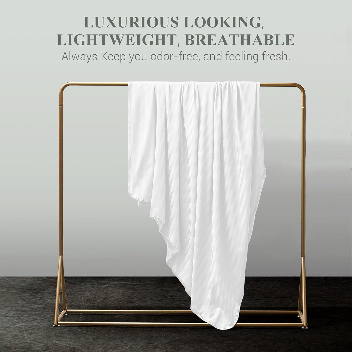 Elegear ডাবল সাইডেড ক্লিন শাইনী হোয়াইট স্ট্রাইপড কুলিং ব্ল্যাঙ্কেট