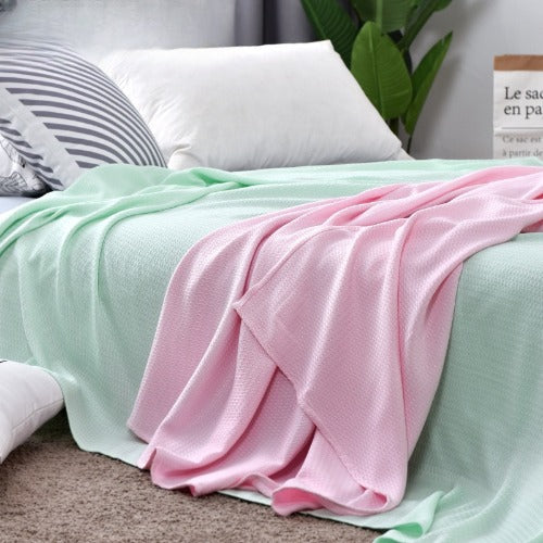 Revolutionary Ice Summer Cooling Blanket Arc-chill Q Max 0.2