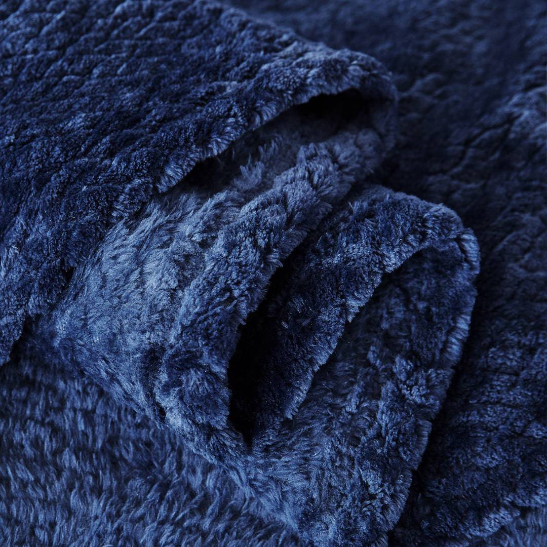 Fleece Throw Super Soft Blanket with Innovative Weaving Process (3 SIZE) Blue