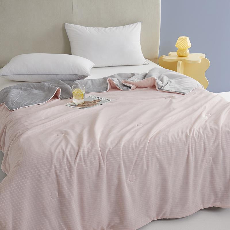 Elegear Lightweight Comforter – OEKO-TEX Certified, Soft & Stylish