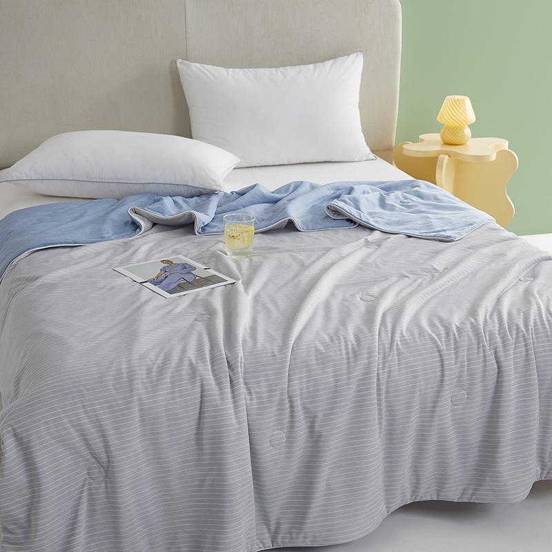 Elegear Lightweight Comforter – OEKO-TEX Certified, Soft & Stylish