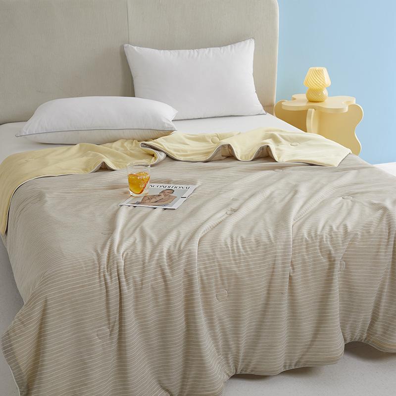 Elegear Lightweight Comforter – OEKO-TEX Certified, Soft & Stylish