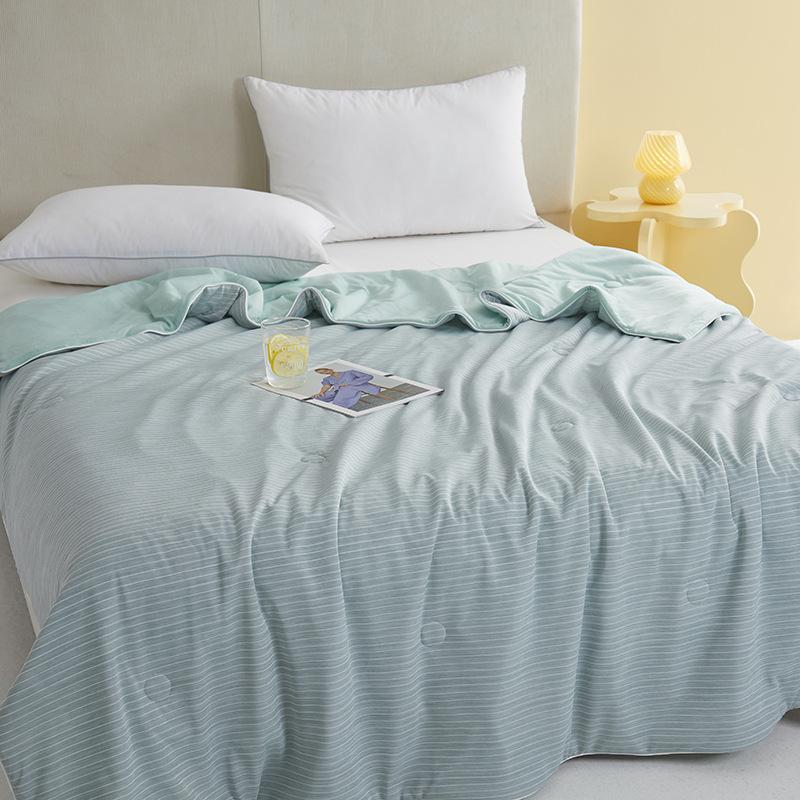 Elegear Lightweight Comforter – OEKO-TEX Certified, Soft & Stylish