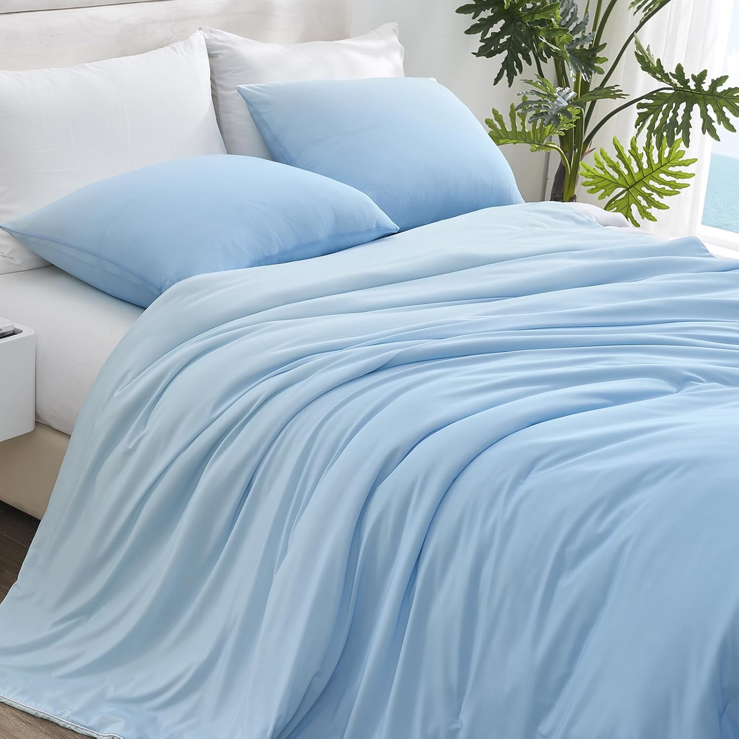 Elegear Arc-Chill Cooling Comforter, Q-Max > 0.5, Breathable & Soft,  Gradient Blue
