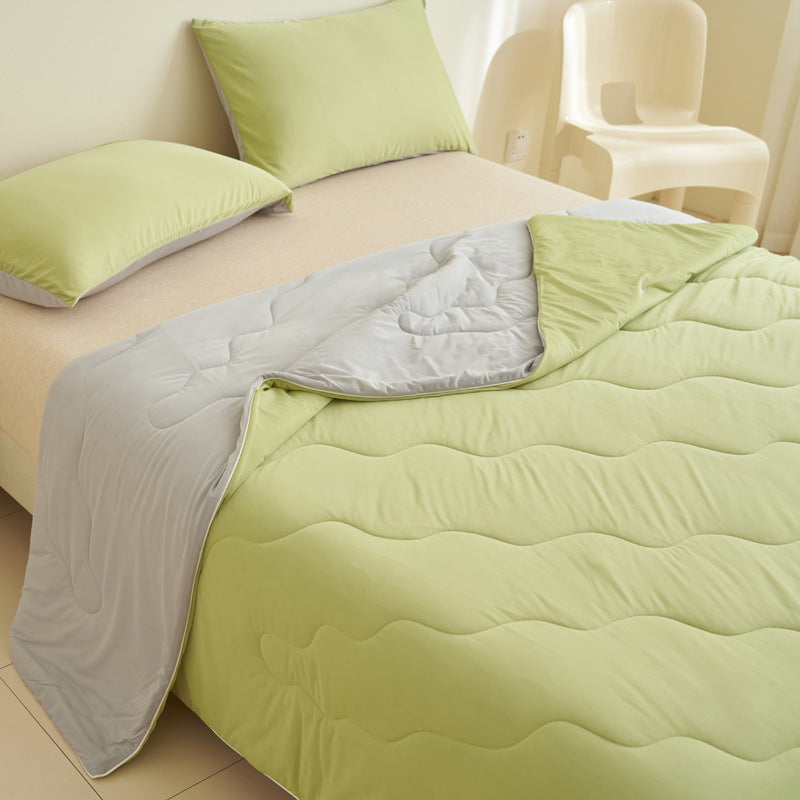 Ultra-Soft Cooling Summer Blanket – Lightweight Ice Silk Comforter, Breathable & Machine Washable Air Conditioning Quilt