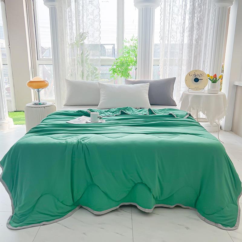 Cooling Ice Silk Summer Comforter machine washable